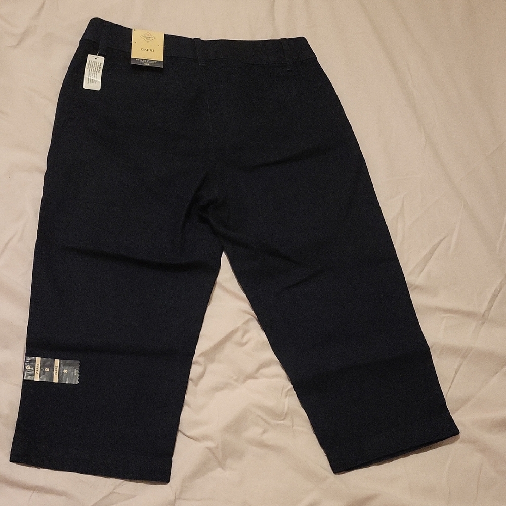 St. John's Bay Women's Dark Wash Denim Capris Sz 8